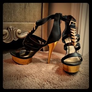 BEBE BLACK LEATHER AND GOLD HEELS Size 8